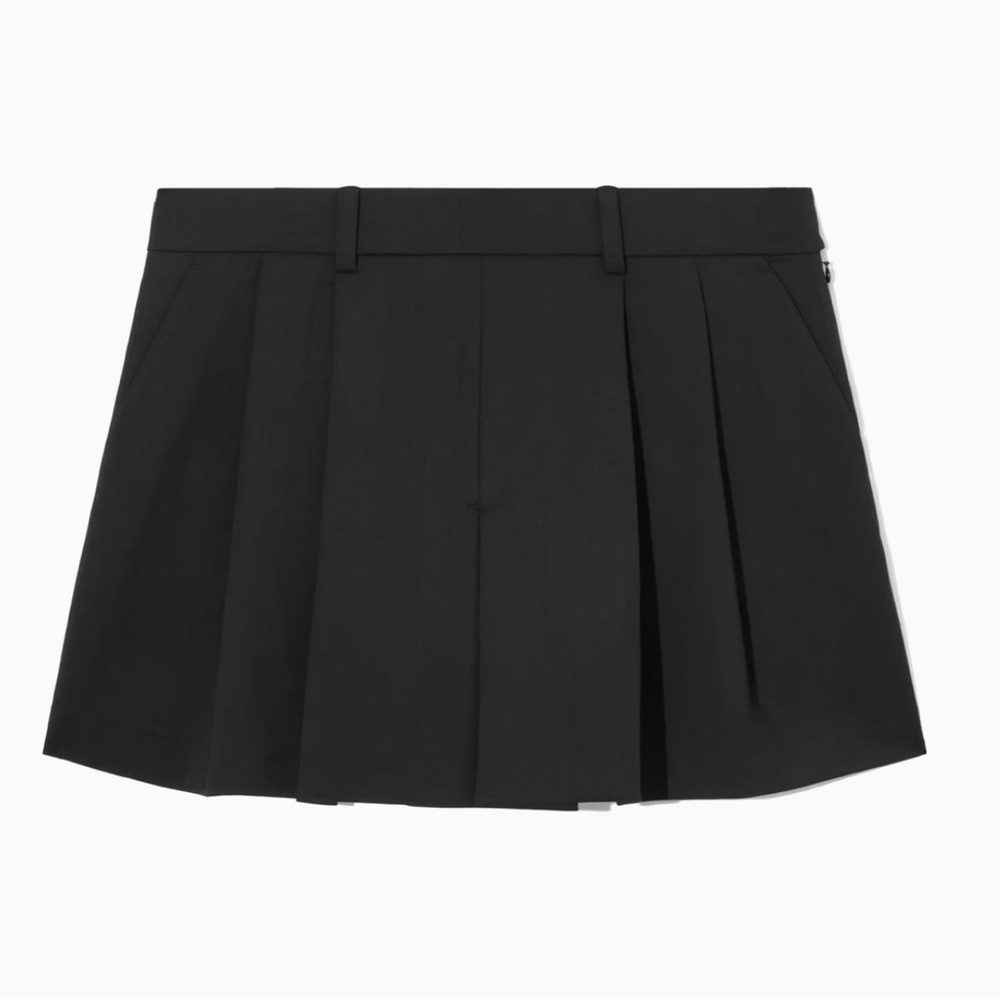 COS Black Pleated Skort